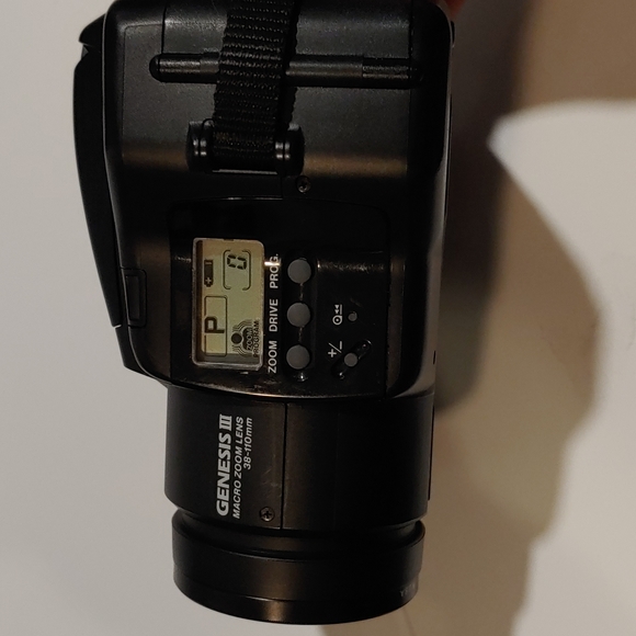 Vintage Chinon Genesis III with 35-110mm Macro Zoom Lens Auto Sensor Flash - Picture 2 of 6